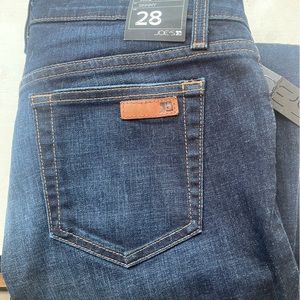 NWT - Size 28 Joe’s Jeans skinny fit